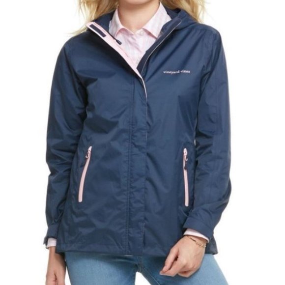 Vineyard Vines Jackets & Blazers - Vineyard Vines Women's Stow & Go Rain Coat in Navy